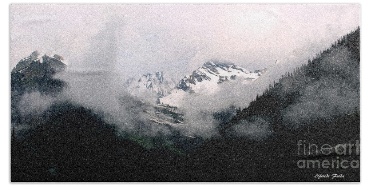 Rocky Mountains Beach Sheet featuring the photograph Summit by Elfriede Fulda
