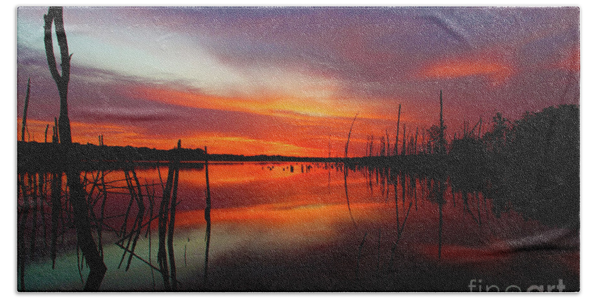 Sunrise Beach Towel featuring the photograph Sunrise Preglow by Roger Becker