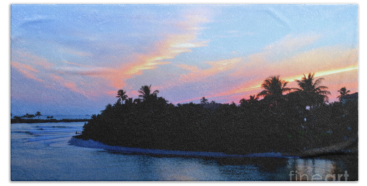 Sunset Beach Towel featuring the photograph Tropical Florida Sunset Beauty by Elaine Manley