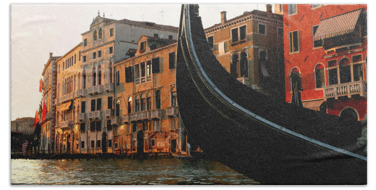 Venice Beach Towel featuring the photograph Sunset Gondola Ride by Micki Findlay