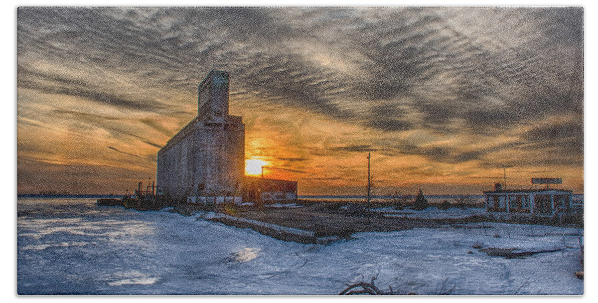 Buffalo Beach Towel featuring the photograph Sunset Over Frozen Lake Erie by Guy Whiteley