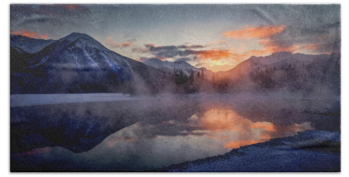 Alberta Beach Towel featuring the photograph Sunset, Vermilion Lakes by Peter OReilly