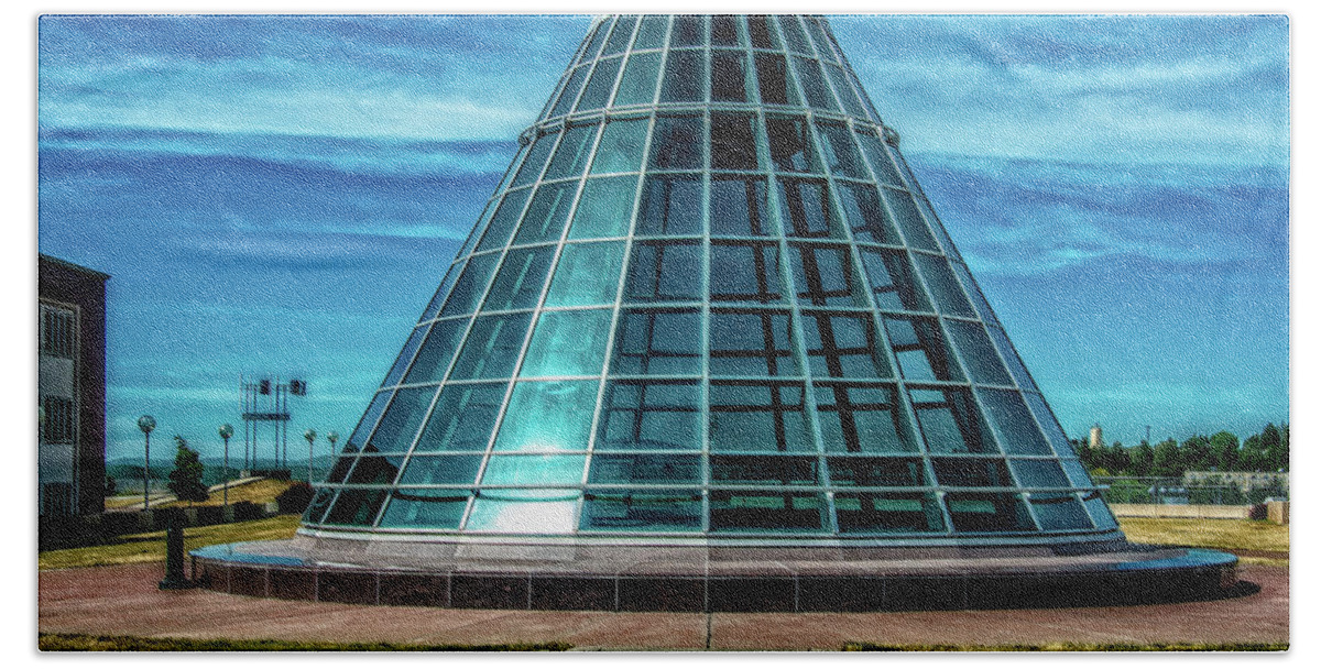 Wsu Beach Towel featuring the photograph Terrell Library Skylight Dome by Ed Broberg