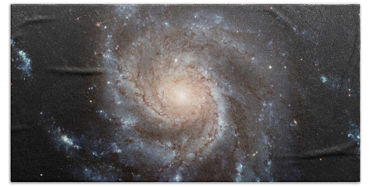 Pinwheel Beach Towel featuring the painting The Pinwheel Galaxy by Hubble Space Telescope