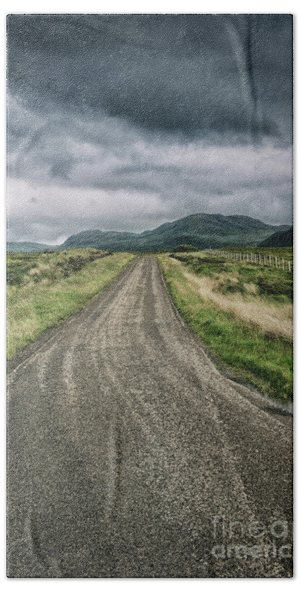 Landscape Beach Towel featuring the photograph The Road to Tongue by David Lichtneker