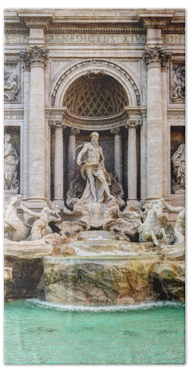 Fontana Di Trevi Beach Towel featuring the photograph Trevi FOuntain by Weston Westmoreland