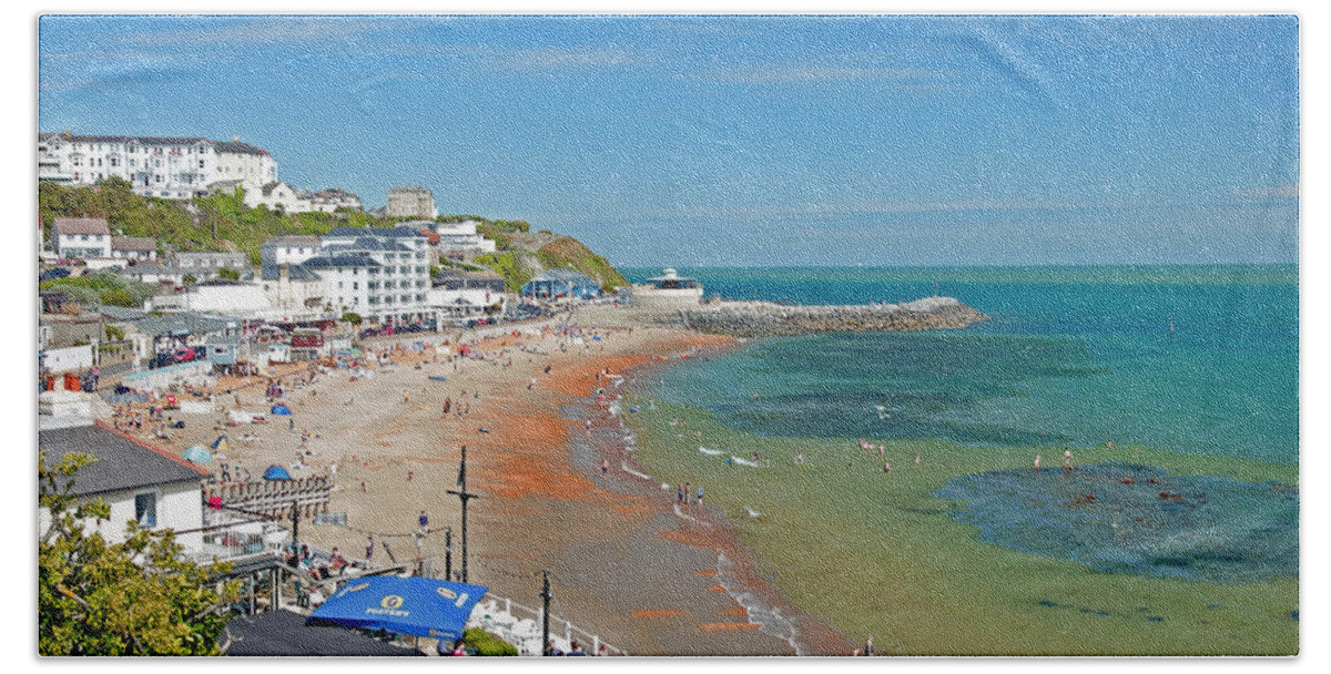 Europe Beach Towel featuring the photograph Ventnor Beach and Seafront by Rod Johnson