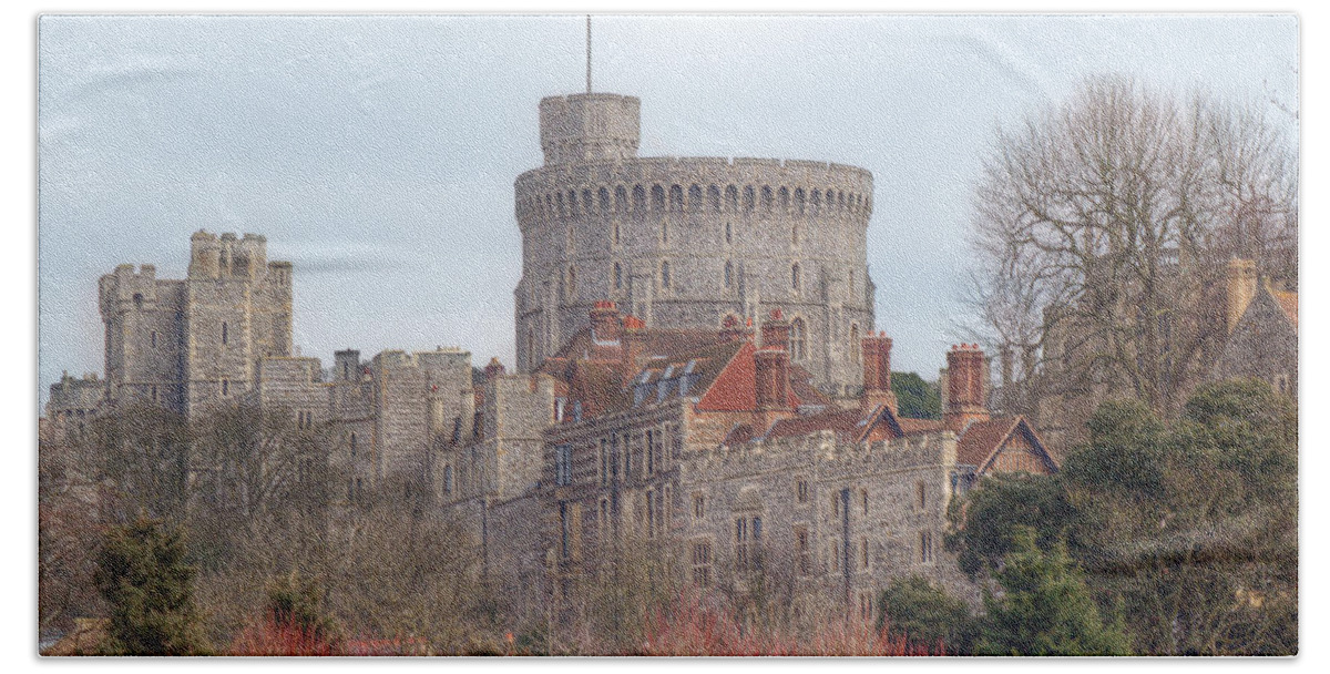 Windsor Beach Sheet featuring the photograph Windsor Castle by Chris Day