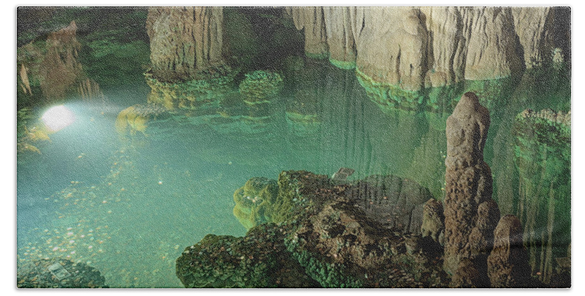 Cavern Beach Towel featuring the photograph Wishing Well by Travis Rogers
