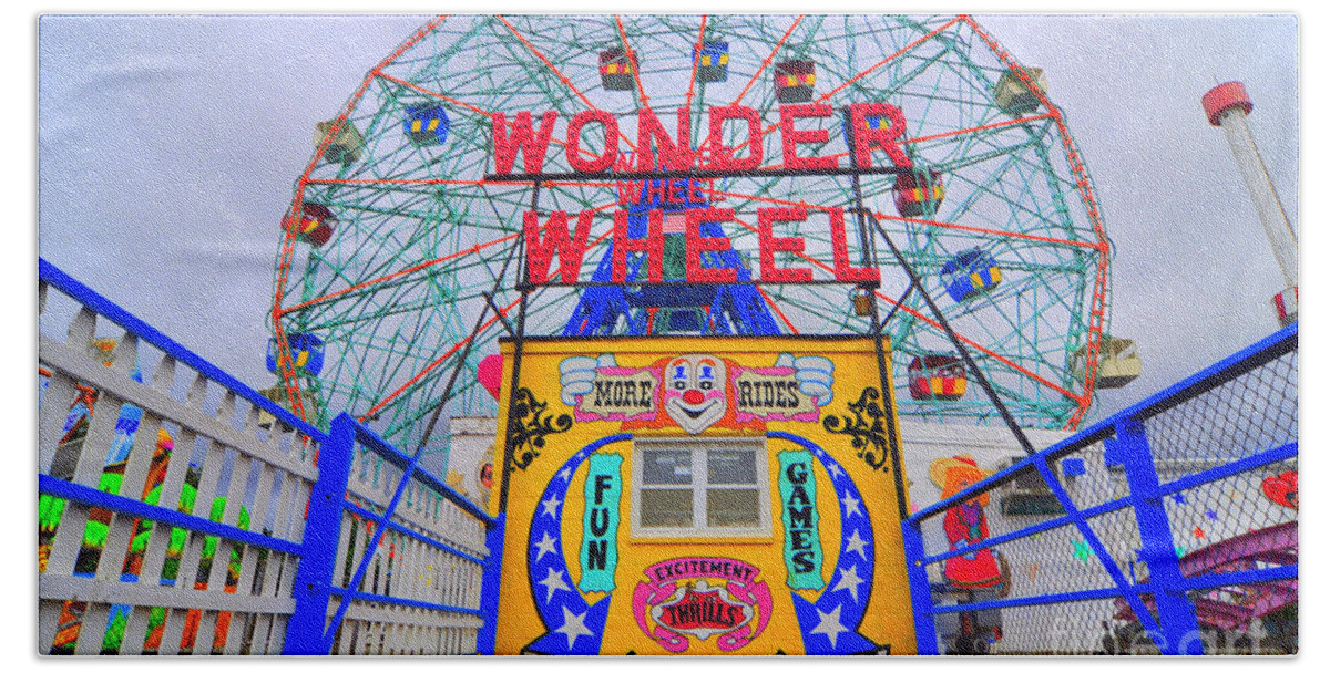 Amusement Park Beach Towel featuring the photograph Wonder Wheel by Mark Gilman