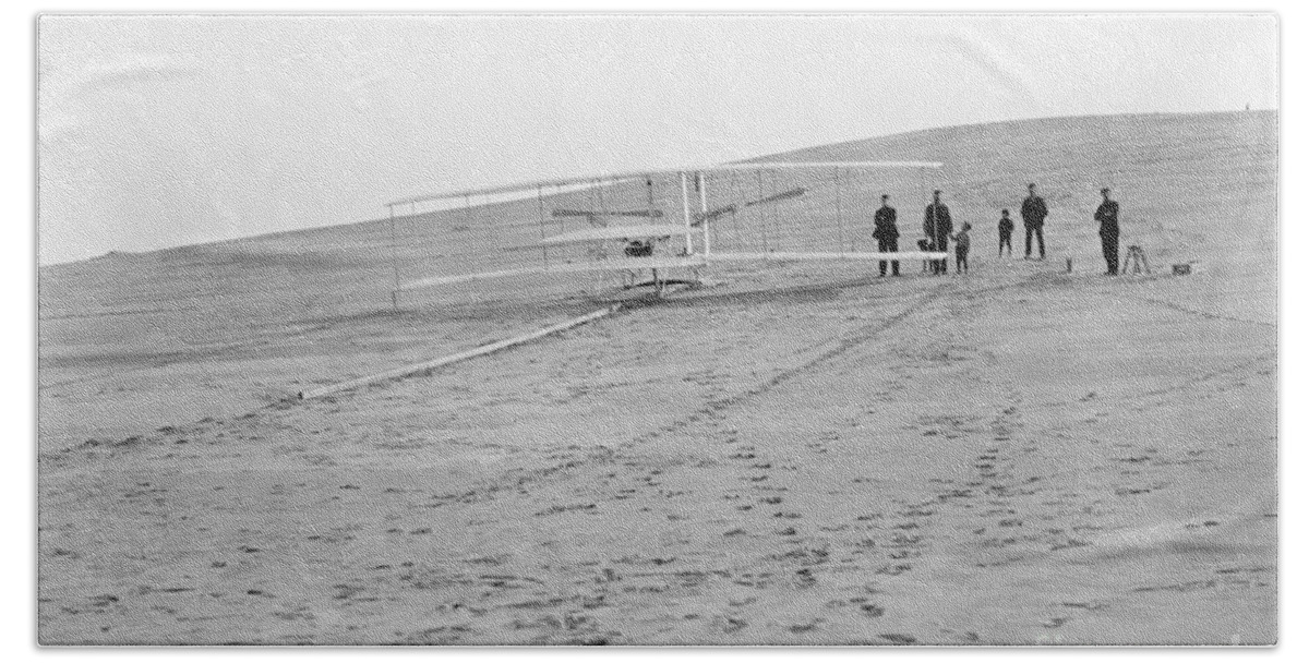 Science Beach Towel featuring the photograph Wright Brothers Airplane, Big Kill by Science Source