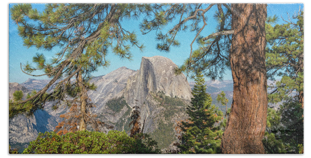 Yosemite Beach Towel featuring the photograph Yosemite Half Dome 7R2_DSC2514_10082017 by Greg Kluempers