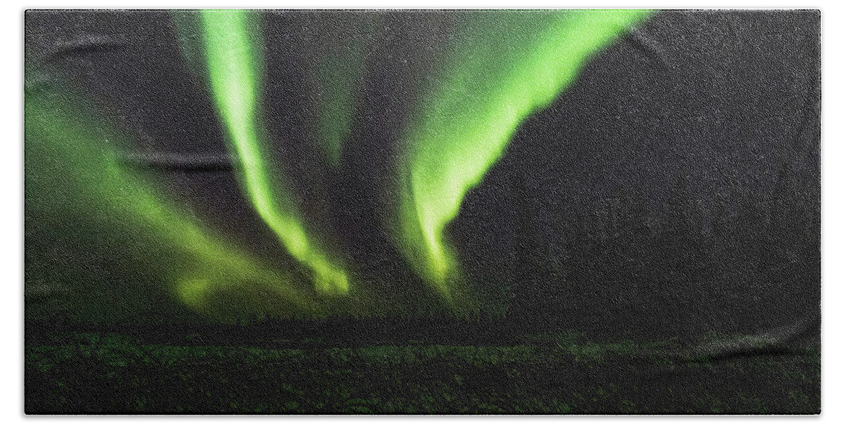 Aurora Borealis Beach Towel featuring the photograph Northern Lights #18 by Laura Hedien