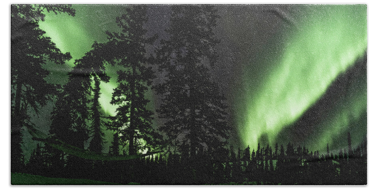 Aurora Borealis Beach Towel featuring the photograph Northern Lights #37 by Laura Hedien