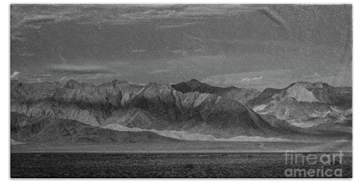 Black And White Beach Towel featuring the photograph Bare Mountain Range by Jeff Hubbard