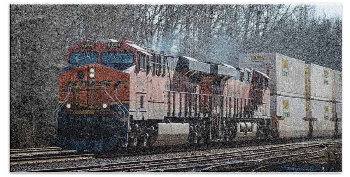 Railroad Beach Towel featuring the photograph BNSF 6744 and 6698 by Jim Pearson