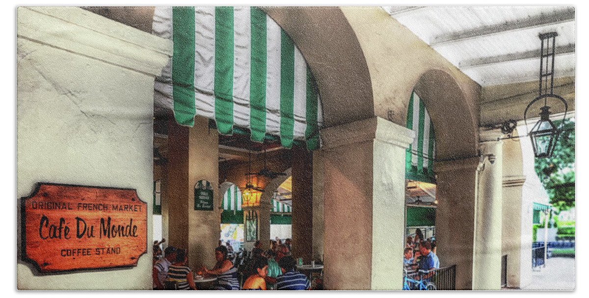 French Quarter Beach Towel featuring the photograph Cafe Du Monde Coffee Stand by Susan Rissi Tregoning