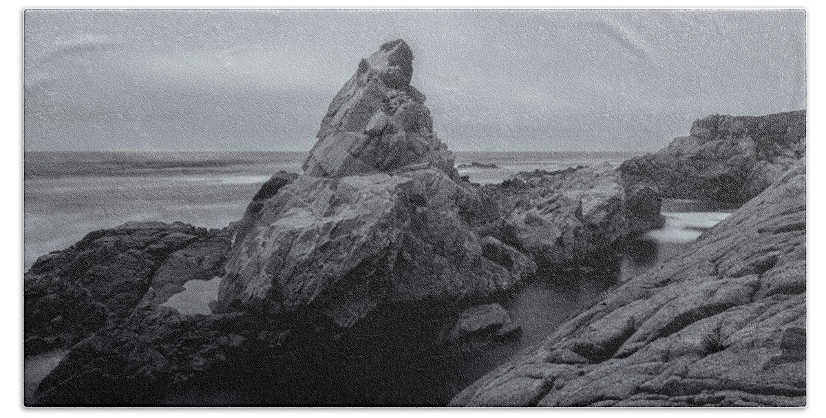 Landscape Beach Towel featuring the photograph Coast Bw 2 by Jonathan Nguyen