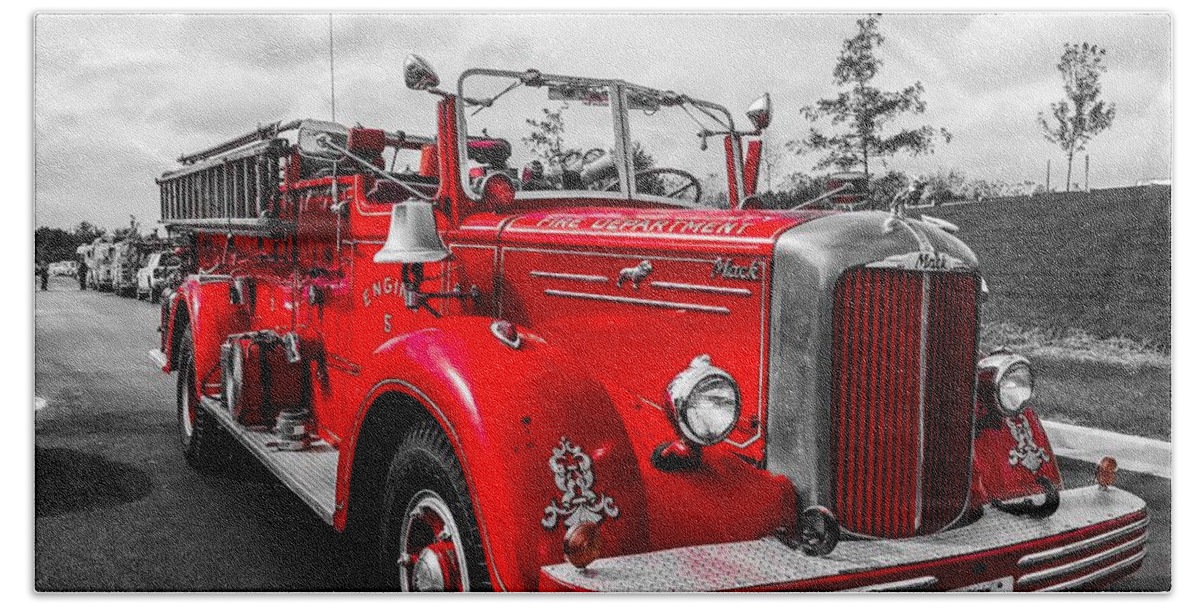Fire Truck Beach Towel featuring the photograph Fire Engine by Chris Montcalmo