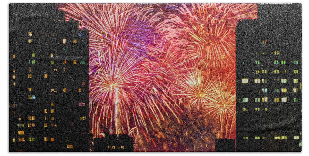Fireworks Beach Towel featuring the photograph Fireworks In New York City by Chris Lord