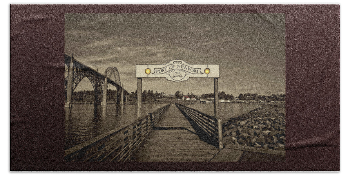 Newport Oregon Beach Towel featuring the photograph Fishing Pier by Thom Zehrfeld