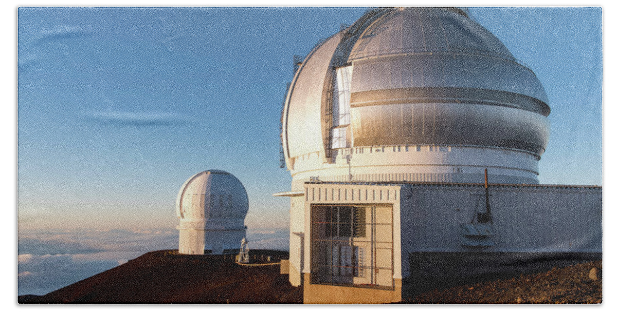 Telescope Beach Towel featuring the photograph Gemini Observatory by William Dickman