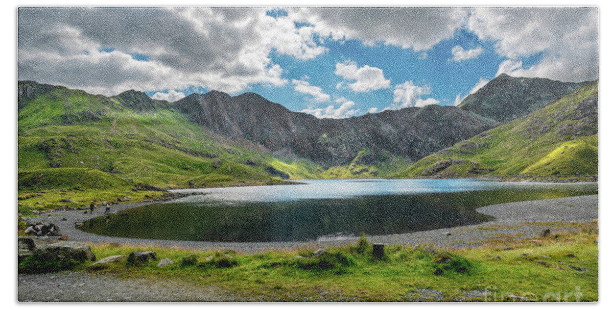 Llyn Glaslyn Beach Towel featuring the photograph Glaslyn Lake and Snowdon Mountain by Adrian Evans