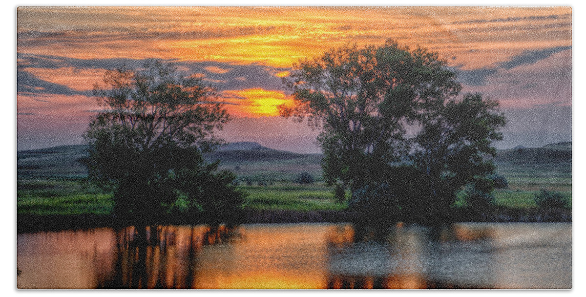 Sunrise Beach Sheet featuring the photograph Golden Pond by Fiskr Larsen