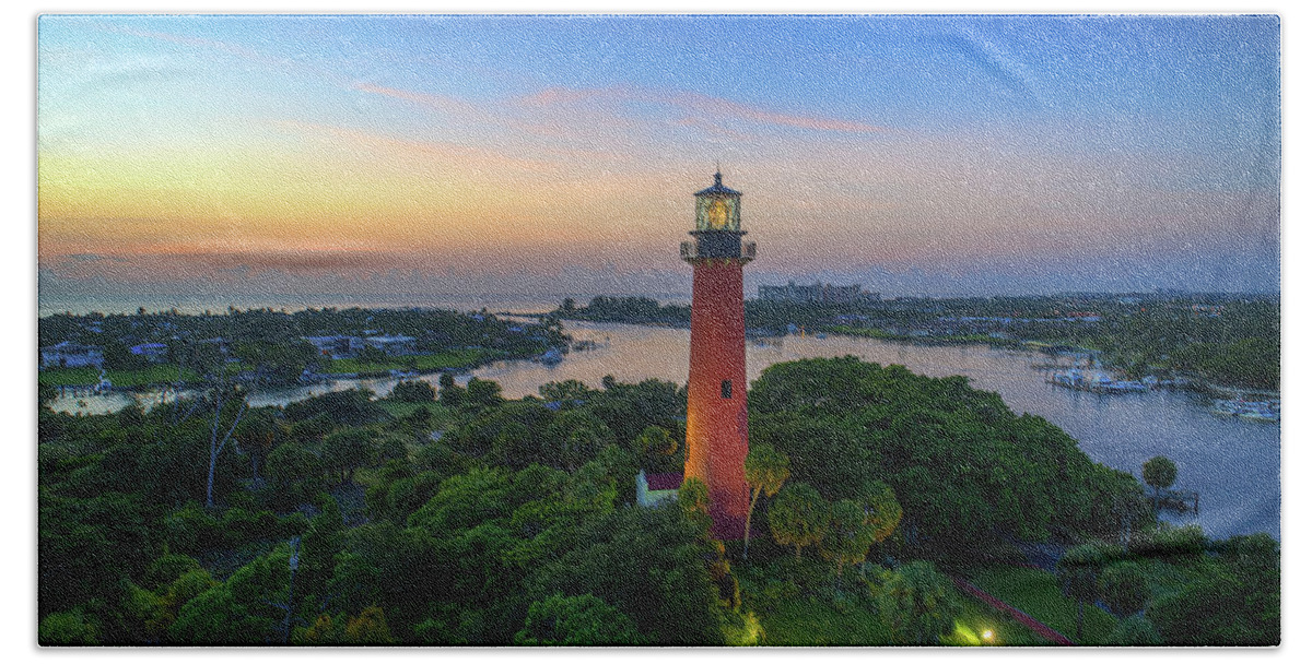 Jupiter Lighthouse Beach Towel featuring the photograph Jupiter Lighthouse Palm Beach County Florida by Kim Seng