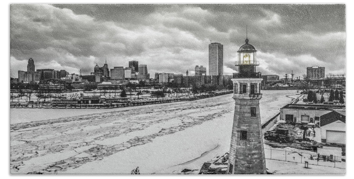 Buffalo Beach Towel featuring the photograph Lighthouse l'inverno by John Angelo Lattanzio