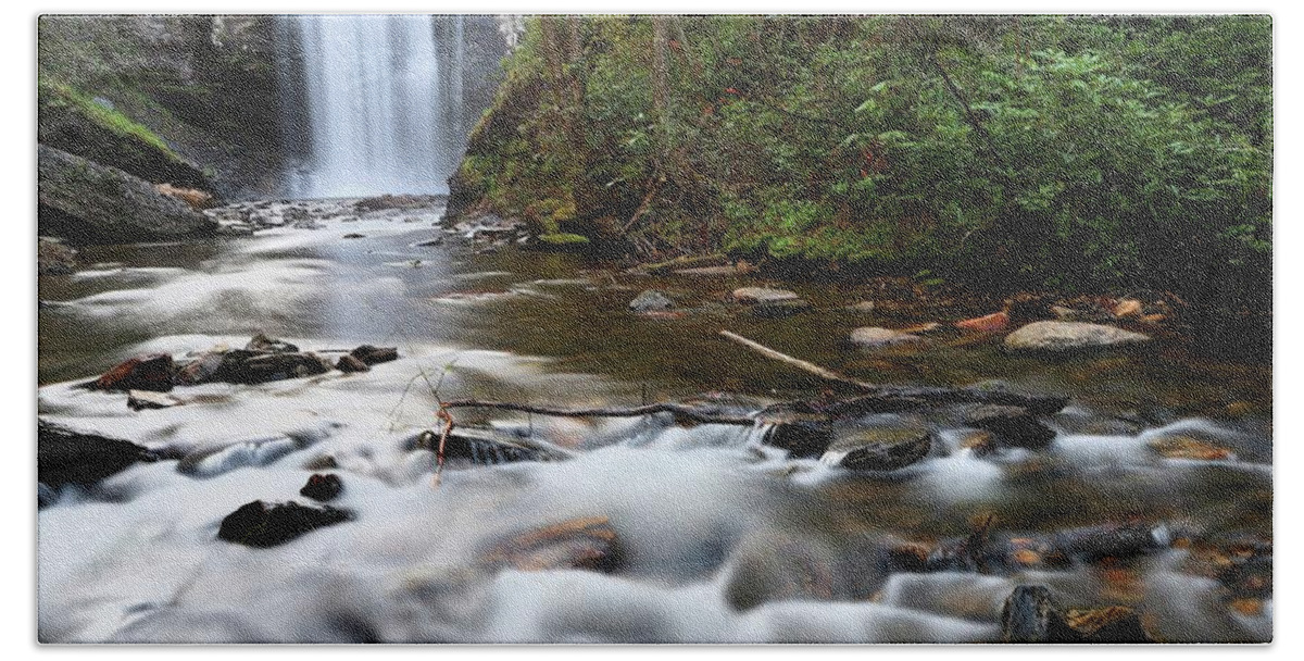 Looking Glass Falls Beach Sheet featuring the photograph Looking Glass Falls Pisgah National Forest by Carol Montoya
