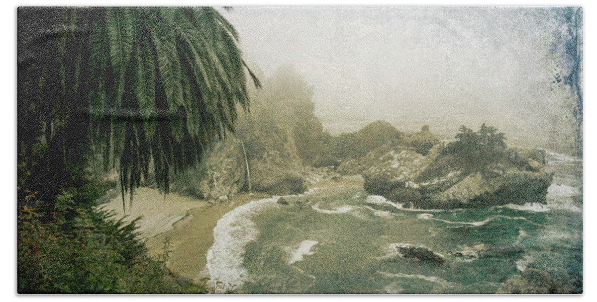 Julia Pfeiffer Burns State Park Beach Towel featuring the photograph Ocean Overlook by Judi Kubes