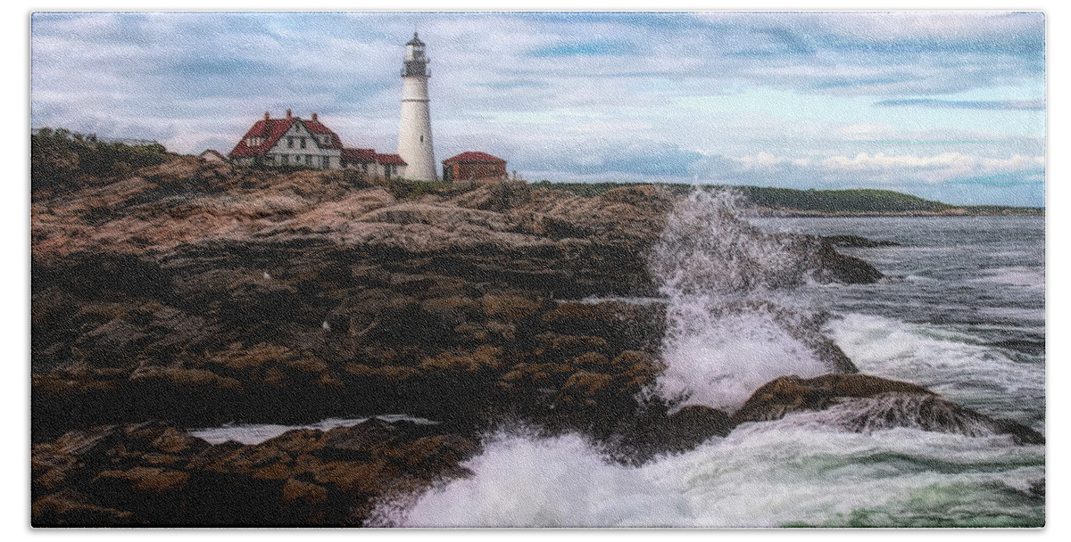 Portland Lighthouse Beach Towel featuring the photograph Portland Head Lighthouse Maine by Jeff Folger