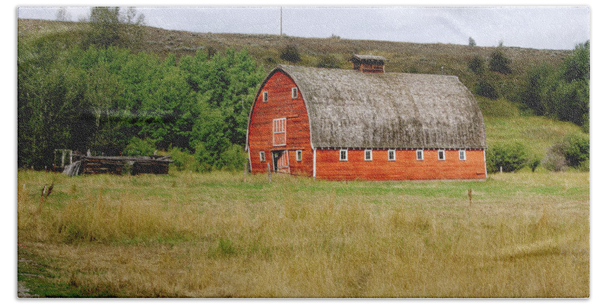 Barn Beach Towel featuring the photograph Red Lodge MT Barn by Cathy Anderson