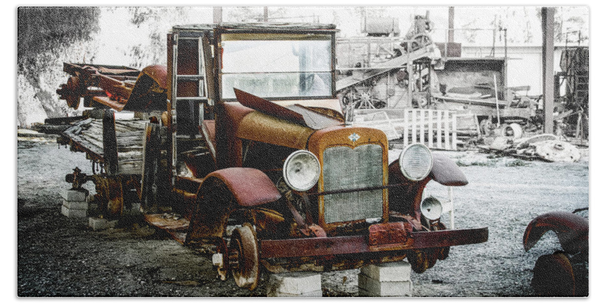 Rusty Truck Beach Towel featuring the photograph Rusty International Truck 1929 by Gene Parks