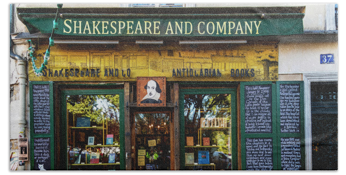 France Beach Towel featuring the photograph Shakespeare and Company Bookstore by Craig J Satterlee
