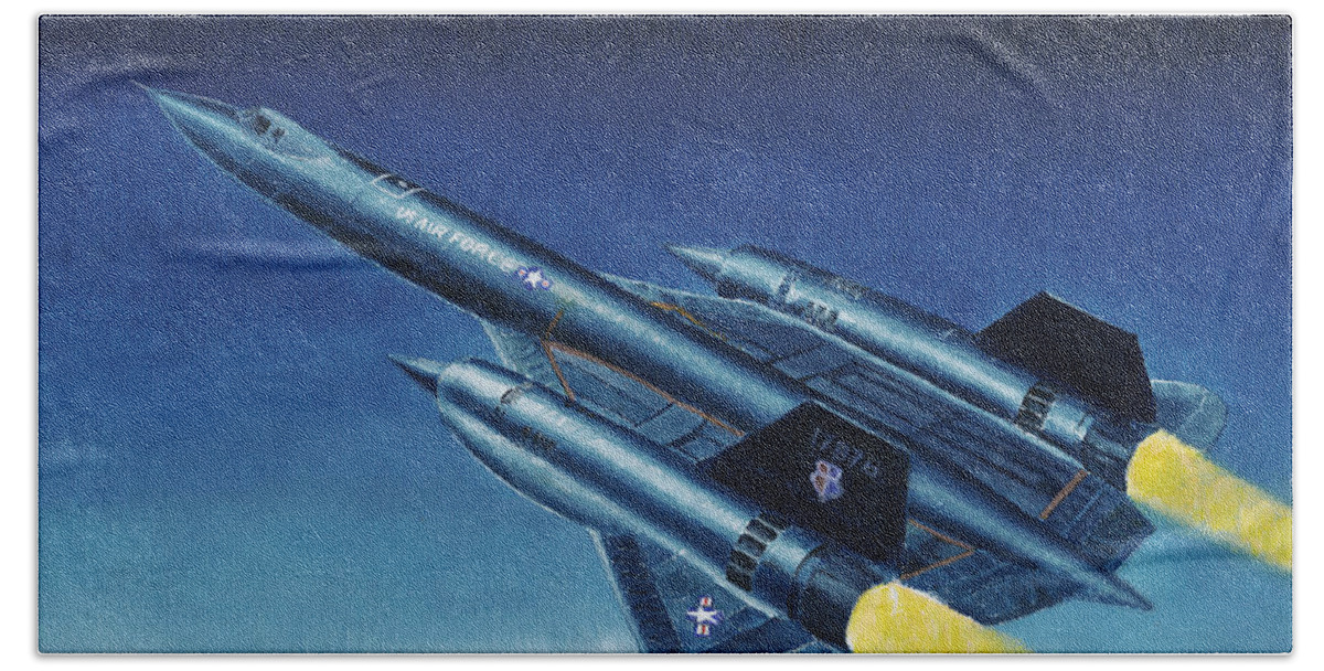Aircraft Beach Towel featuring the painting SR-71 Climbing by Douglas Castleman