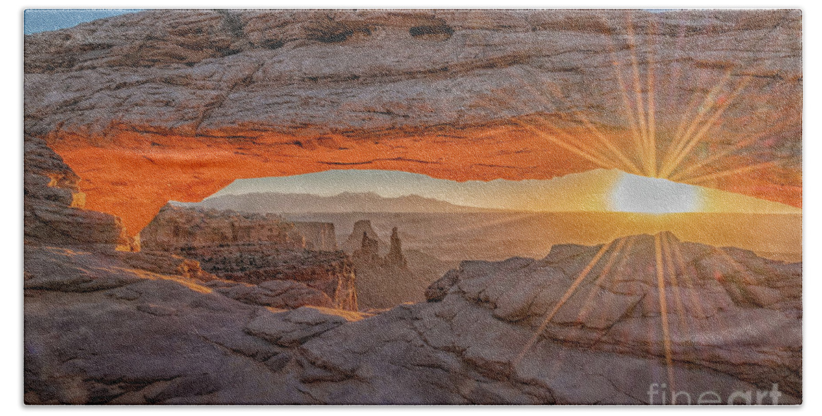 Sunrise Beach Towel featuring the photograph Sunrise Arch by Melissa Lipton