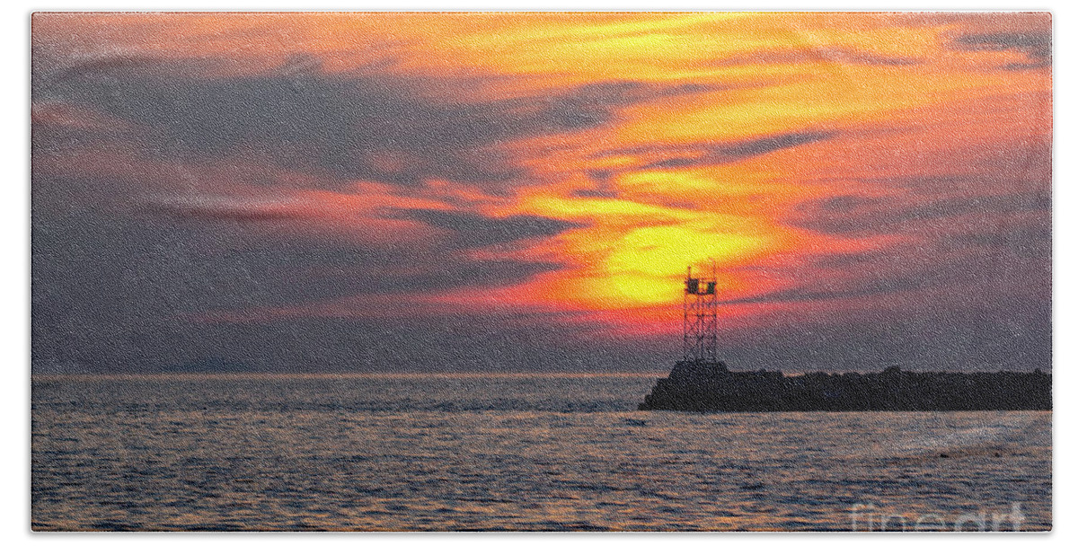 Borough Beach Towel featuring the photograph Super Sunset 2 by Joe Geraci