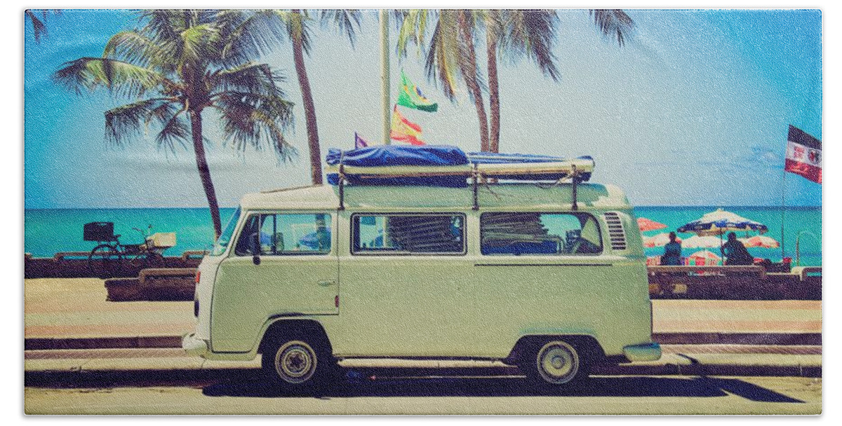 Photo Beach Towel featuring the photograph Surfer van by Top Wallpapers