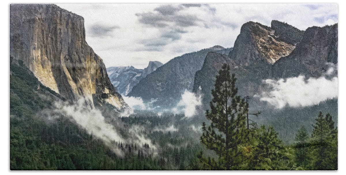 Skyline Beach Towel featuring the photograph Yosemite Valley 7 by Silvia Marcoschamer