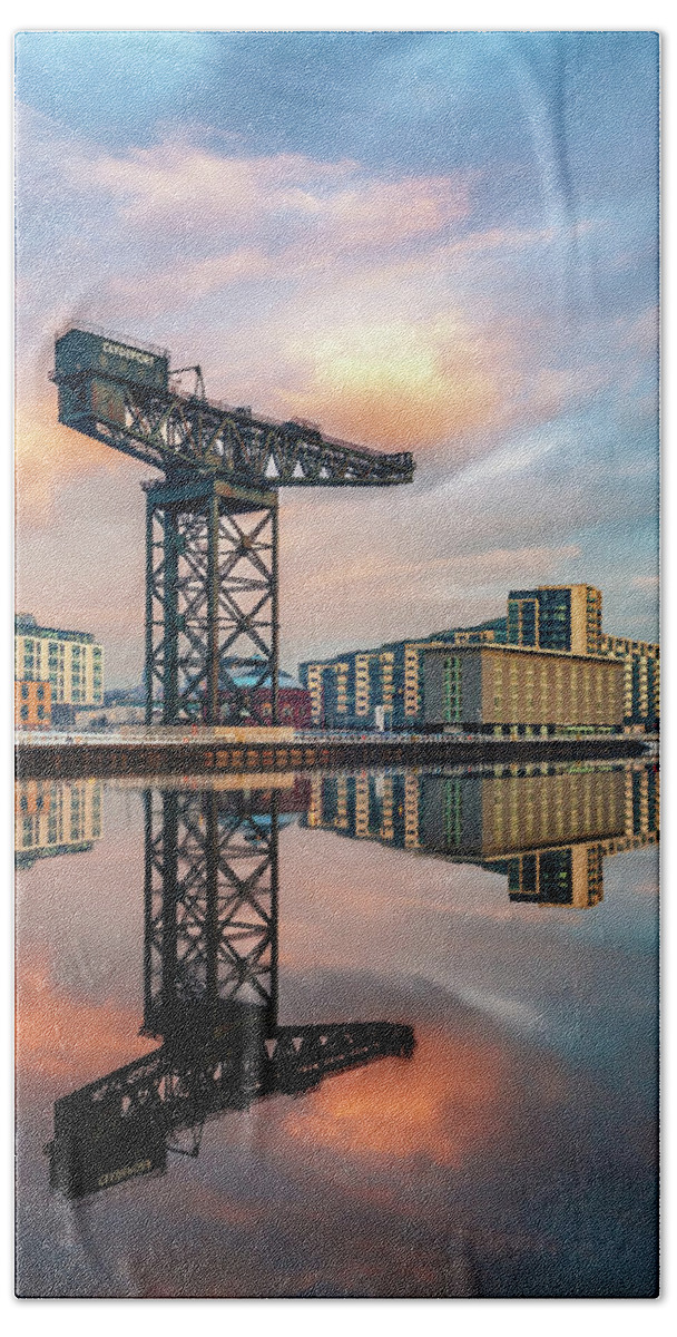 Finnieston Crane Beach Sheet featuring the photograph Finnieston crane reflection #2 by Grant Glendinning