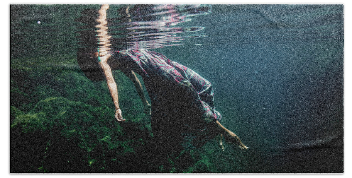 Underwater Beach Towel featuring the photograph Rest by Gemma Silvestre