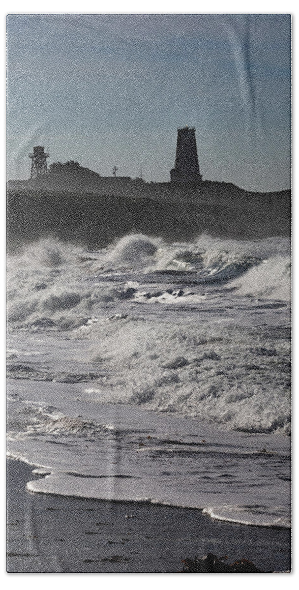 Lighthouse Beach Towel featuring the photograph San Simeon #11 by Lars Mikkelsen