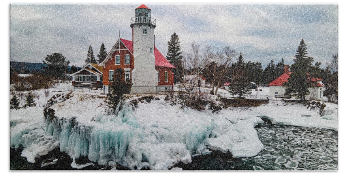 Eagle Harbor Mi Beach Towel featuring the photograph Winter view of Eagle Harbor Lighthouse in Eagle Harbor Michigan by Eldon McGraw