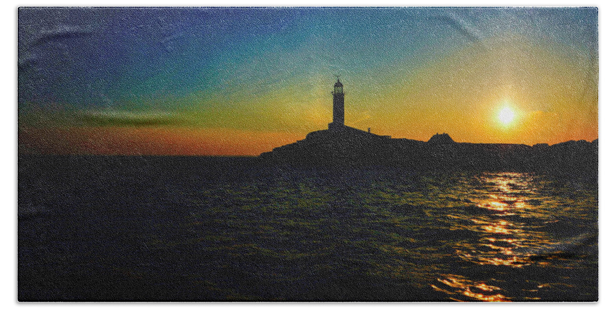 White Island Lighthouse Beach Towel featuring the photograph White Island Lighthouse #6 by Deb Bryce