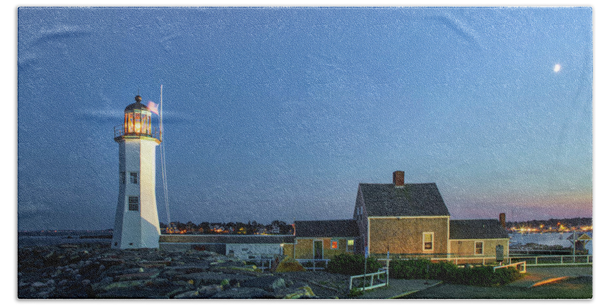 Scituate Lighthouse Beach Towel featuring the photograph After Sunset at Scituate Lighthouse by Juergen Roth