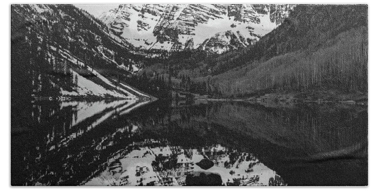 Mountain Peaks Beach Towel featuring the photograph Majestic Peaks And Maroon Bells Mountain Reflections - Black And White by Gregory Ballos