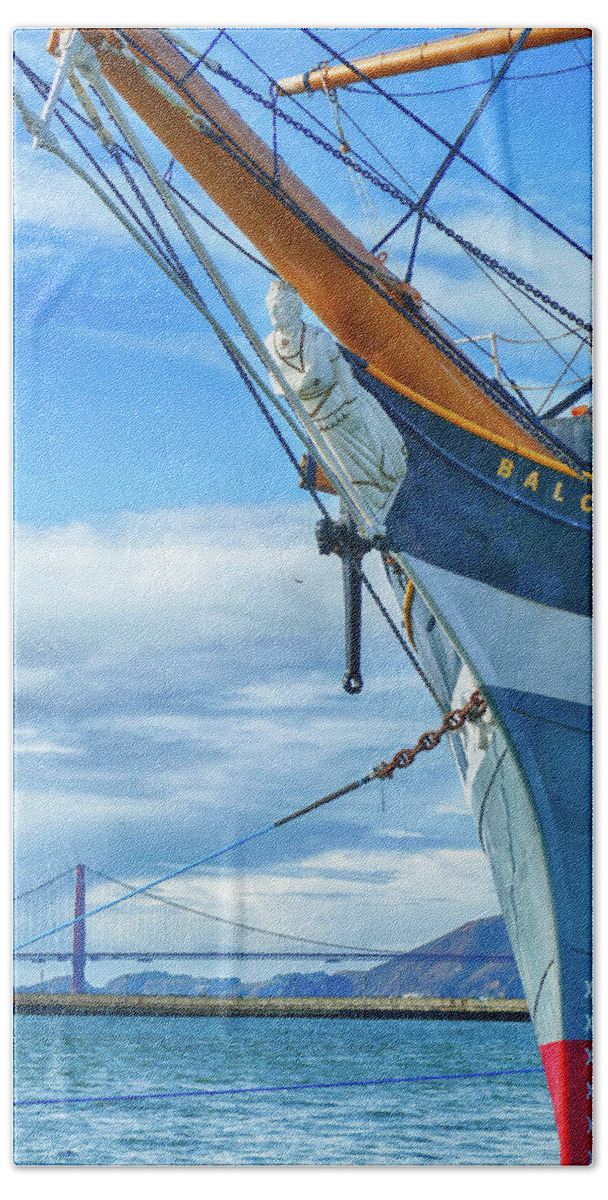 Balcutha Beach Towel featuring the photograph Balclutha square rigged ship anchored at Hyde Street pier by Steve Estvanik