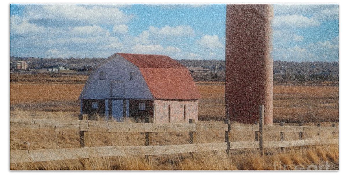 Barn Beach Towel featuring the photograph Barn Westminster Colorado by Veronica Batterson
